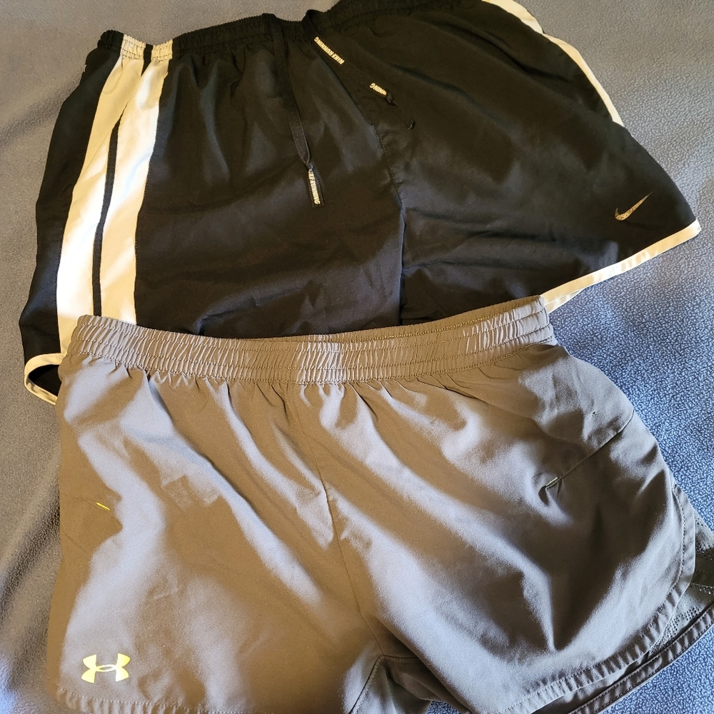 Bundle of 2 running shorts